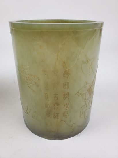 CHINA, circa 1900
Lot comprising two serpentine...