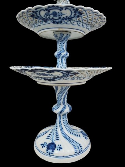 MEISSEN 
Pair of servants or dessert stands...