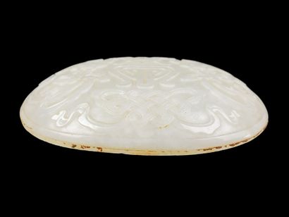 CHINA, 19th century
White jade scepter plate,...