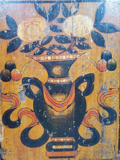 TIBET, 19th century
Red lacquered wood cabinet,...