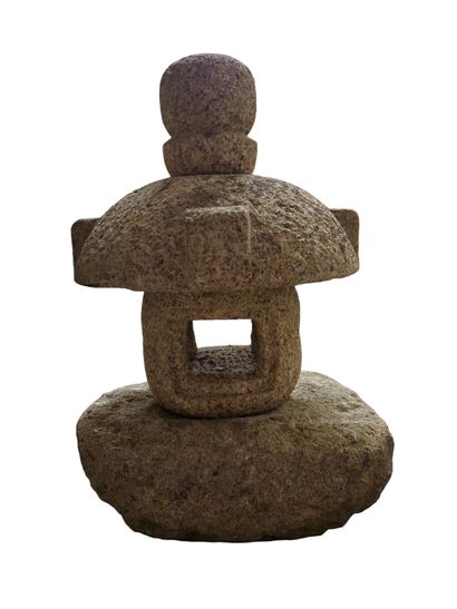 ASIAN ARTS
Small Japanese lantern, composed...