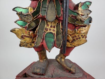 BURMA, 19th century
Statue in gold-lacquered...