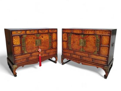 KOREA, late Choson period, 19th century
Pair...