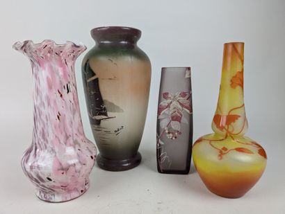 GLASSWARE
Four multi-layered or painted glass...
