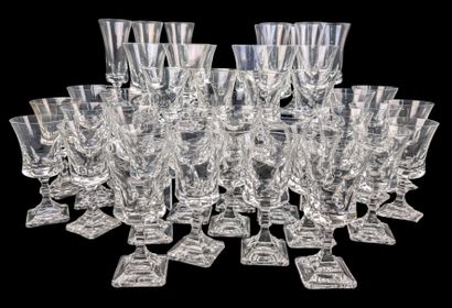 CRISTAL de BAYEL
Partie de service de verres...
