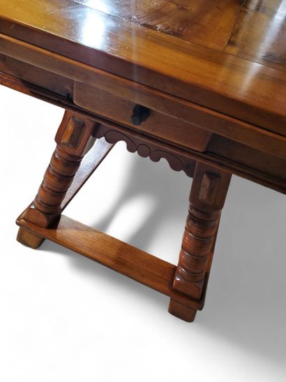 SWITZERLAND, 18th century 
Walnut 