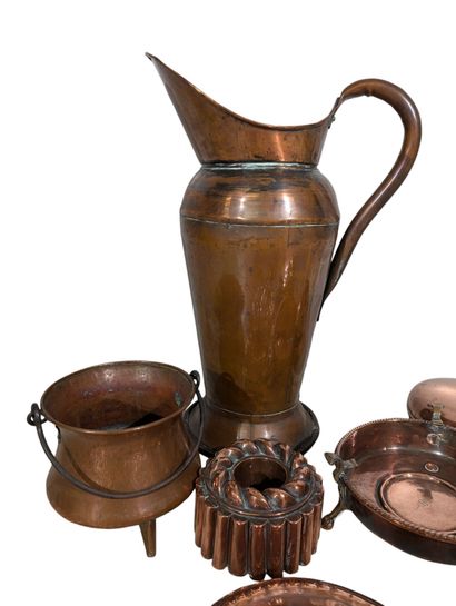 TABLEWARE
Set of saucepans, molds, etc...,...