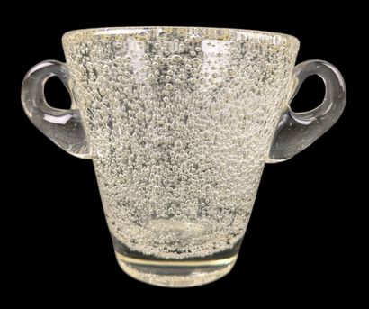 DAUM Nancy France 
Bubbled translucent glass...