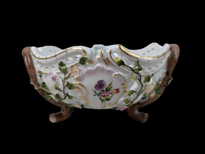 PORCELAINE DE SAXE - Sitzendorf
Coupe en...