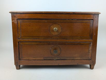 COMMODE miniature, dite de maîtrise
Bâti...