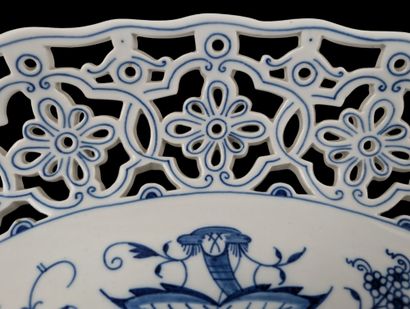 MEISSEN 
Plat à décor dit 