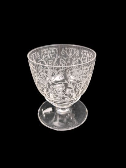 GLASSWARE 
Parts of glass services in crystal...