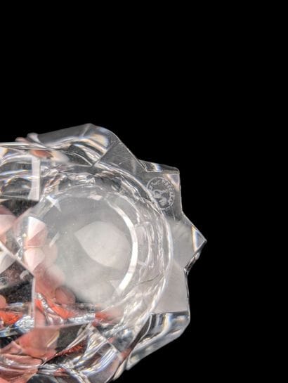 GLASSWARE, 4 pieces:
- SAINT-LOUIS, a cut-crystal...