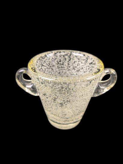 DAUM Nancy France 
Bubbled translucent glass...
