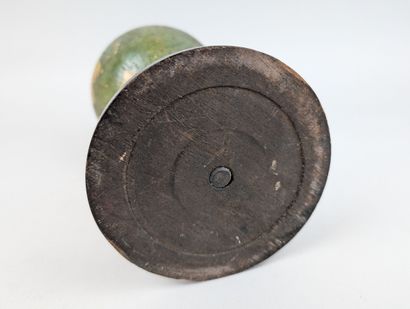 MAPPEMONDE
Socle en bois tourné et laqué...
