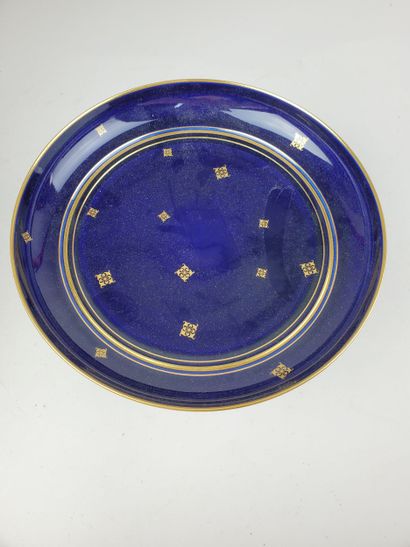 Porcelaine de SÈVRES
Coupe sur piédouche...