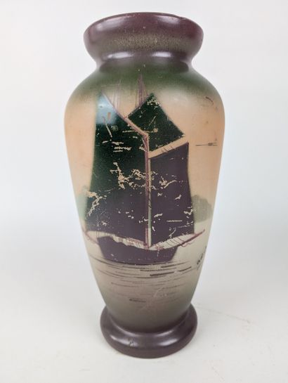 GLASSWARE
Four multi-layered or painted glass...
