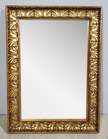 Trois MIROIRS
Bois et stuc à patine dorée,...