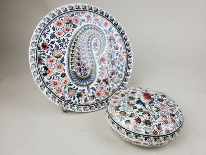 GIEN 
Ensemble de pièces de service de table...