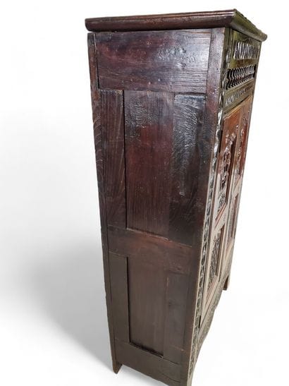 Small Breton ARMOIRE
Blackened walnut veneer,...