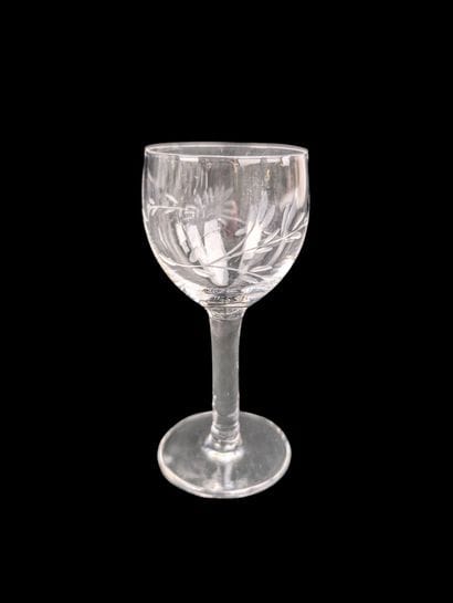 GLASSWARE 
Parts of glass services in crystal...