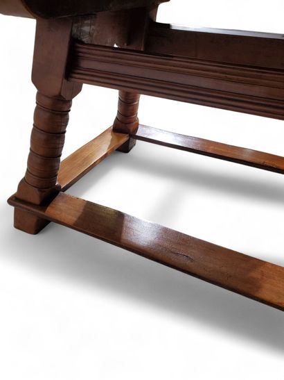 SWITZERLAND, 18th century 
Walnut 
