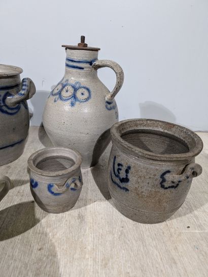 BETSCHDORF
Sept pots et ancien pichet en...