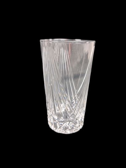 GLASSWARE 
Parts of glass services in crystal...