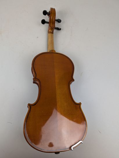 A 1/4 VIOLIN with bow, in case
Chinese manufacture
Violin...