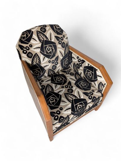 Art Deco armchair
Light-stained oak frame,...