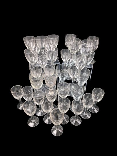 GLASSWARE
Parts of mismatched glass services,...