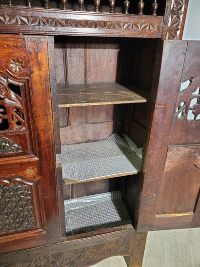 Small Breton ARMOIRE
Blackened walnut veneer,...