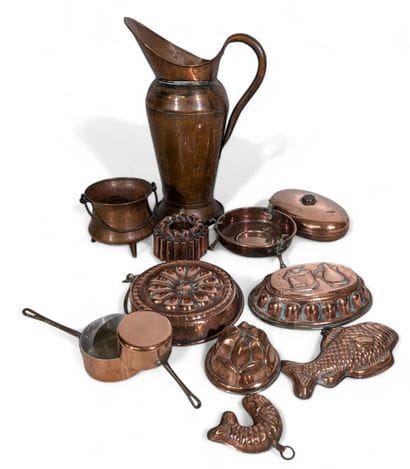 TABLEWARE
Set of saucepans, molds, etc...,...