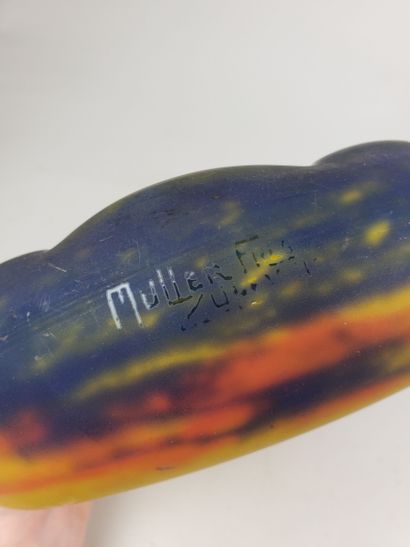 MULLER FRÈRES à Lunéville
Coupe en verre...