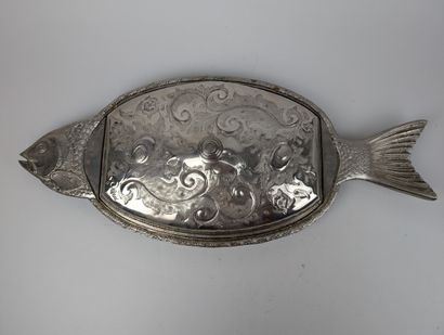 ART DE LA TABLE
Plat à poisson en métal argenté,...
