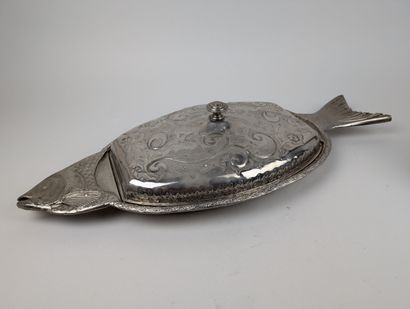 ART DE LA TABLE
Plat à poisson en métal argenté,...