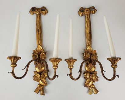Pair of Transition style APPLIQUES
Carved...