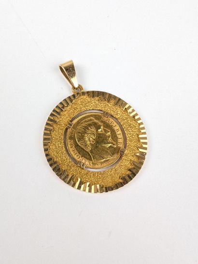 Médaille en or jaune 750 ‰ ornée d'une pièce...