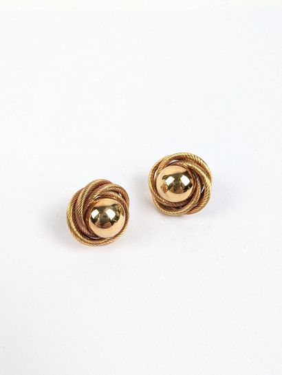 Paire de boucles d'oreille en or rose 750...