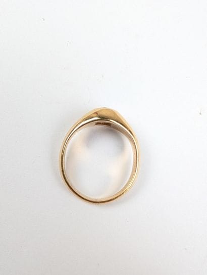 Bague jonc en or jaune 750 ‰ sertie d'un...