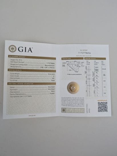 Diamant seul avec certificat GIA :
- taille...