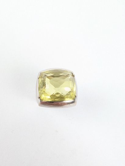 BRUSIDUE Italie
Bague en or blanc 750 ‰ sertie...