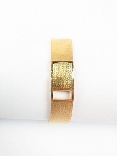 BAUME & MERCIER
Montre bracelet dame en or...