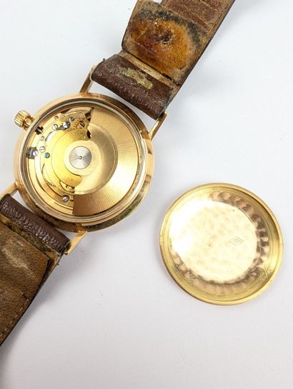 POP
Montre bracelet homme en or jaune 750...