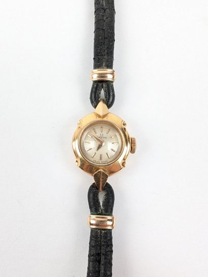 OMEGA
Montre bracelet dame en or jaune 750...