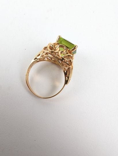 Bague en or rose 750 ‰ sertie d'un important...