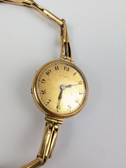 JUVENIA
Montre bracelet dame en or jaune...