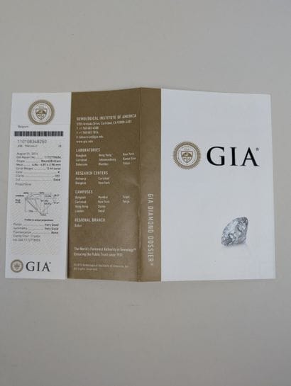 Diamant seul avec certificat GIA :
- taille...