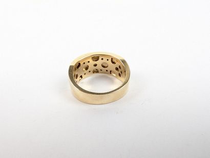 Bague jonc en or jaune 585 ‰ sertie de lignes...