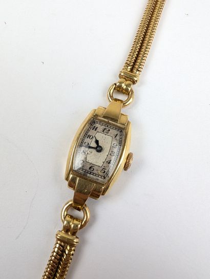 OMEGA
Montre bracelet dame en or jaune 750...